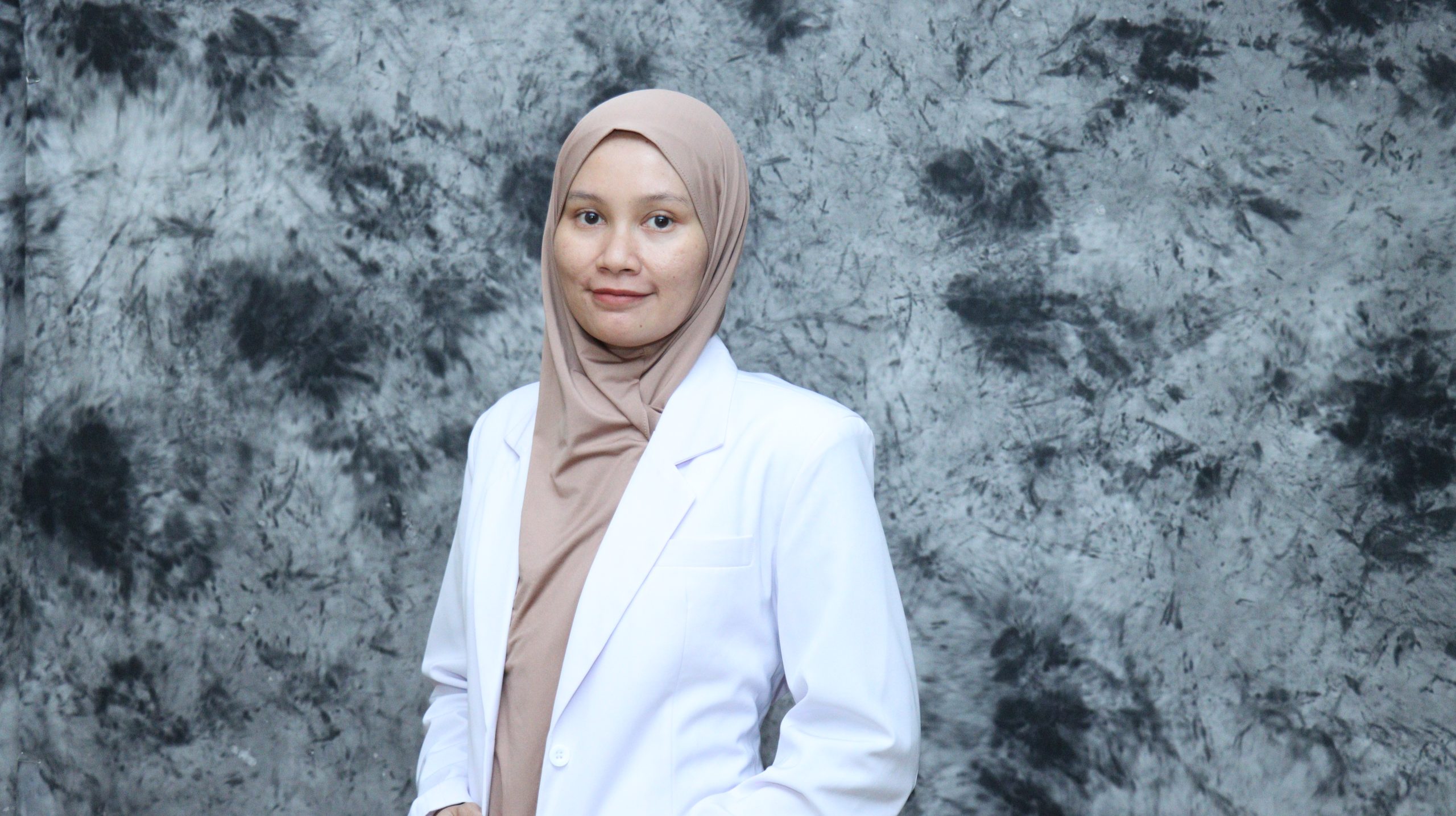 dr. Risti Graharti, S. Ked., M.Ling.